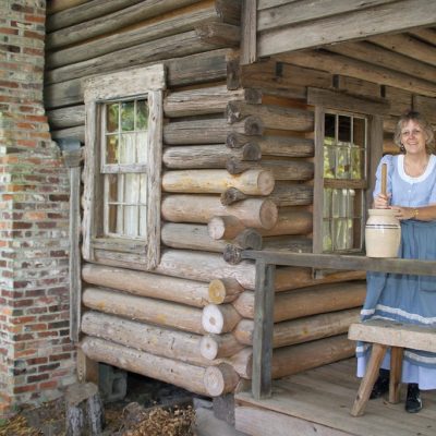 Authentic-florida-demonstrations-at-the-pioneer-settlment-in-Barberville-1024x683